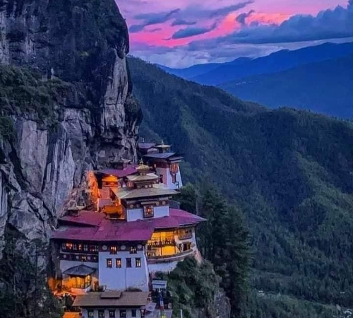 Bhutan Delight (Fly in -Fly Out)